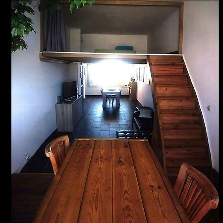 Апартаменты Loft Mezzanine Verriere Avec Vue Сен-Дени Экстерьер фото