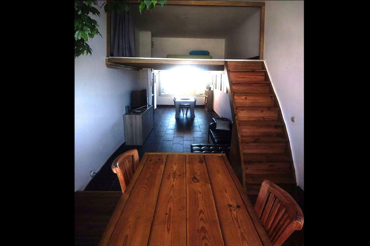 Апартаменты Loft Mezzanine Verriere Avec Vue Сен-Дени Экстерьер фото